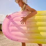 Napihljiva-otroška-blazina-za-vodo-Sunnylife-Inflatable-Boogie-Board - Rainbow-Ombre