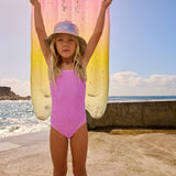 Napihljiva-otroška-blazina-za-vodo-Sunnylife-Inflatable-Boogie-Board - Rainbow-Ombre