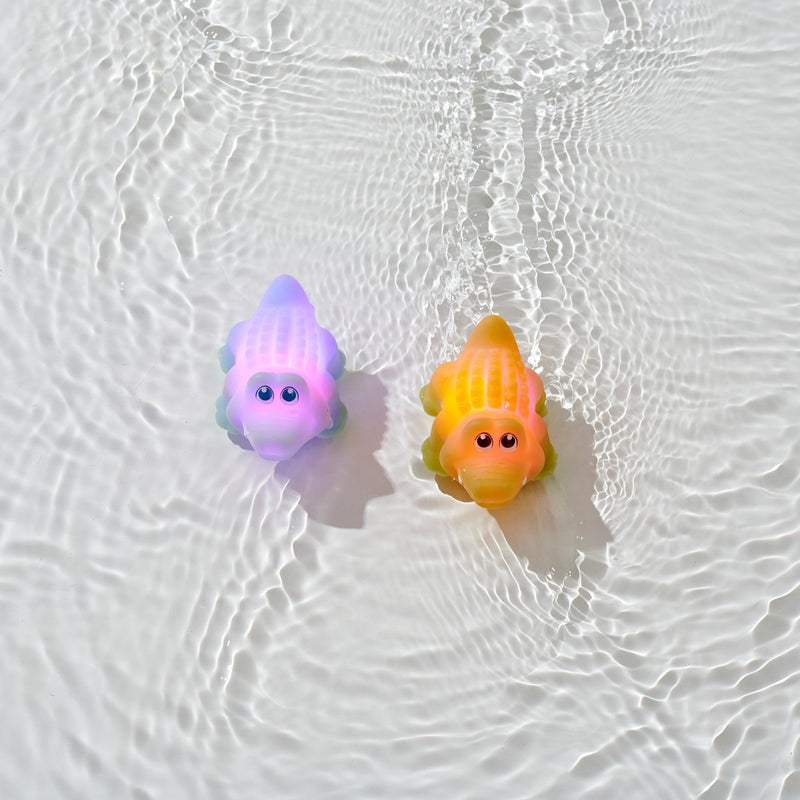 Gumijasti rački za kopanje z lučko Sunnylife Rubber Ducky Bath Lights - Croc
