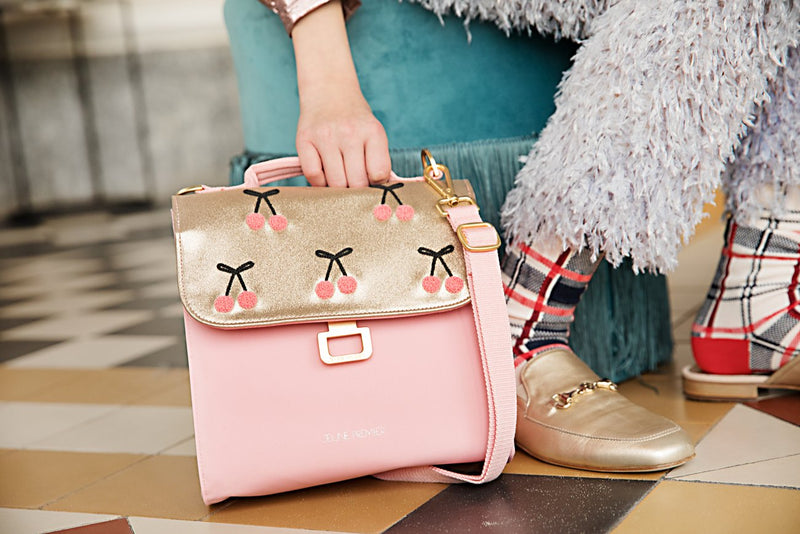 Otroška ramenska torbica Lunch Bag Jeune Premier - Cherry Pompon