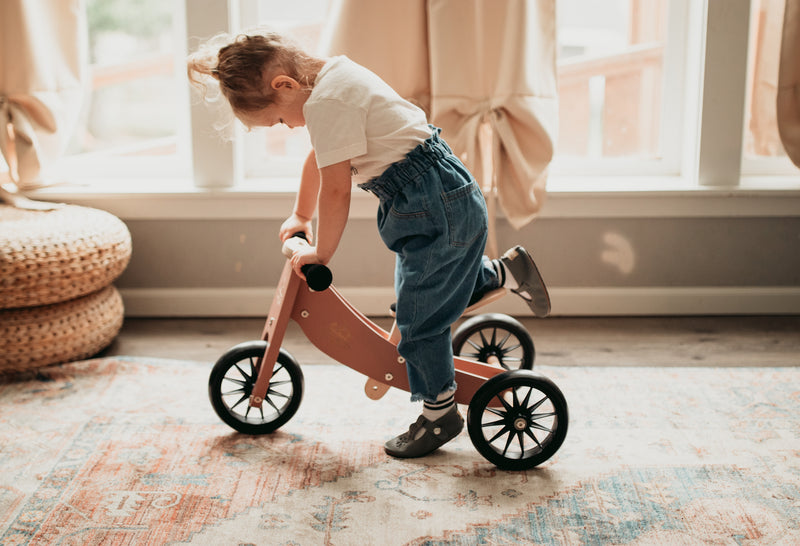 Lesen poganjalec Kinderfeets Tricycle & Balance Bike Tiny Tot 2v1 - Coral