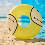 Dvostranski napihljiv plavalni obroč za vodo Sunnylife Pool Ring - Smiley 50th Birthday