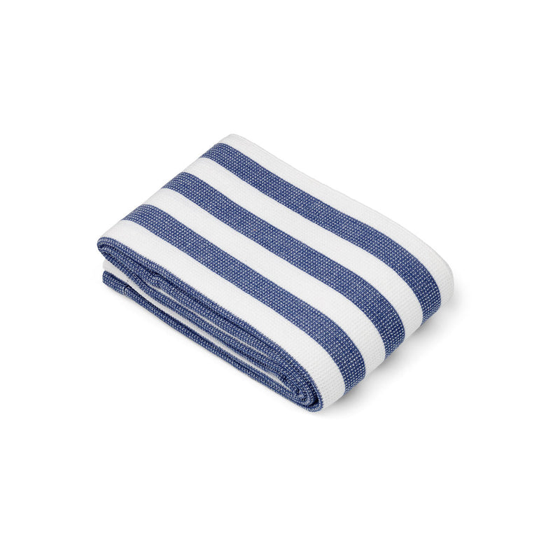 Velika-kopalna-brisača-za-plažo-Liewood-Macy-Beach-Towel-Stripe_Surf_blue_White