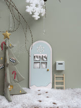 Vrata za božičkovega palčka Fabelab Elf Door - Winterwonderland Foggy Blue